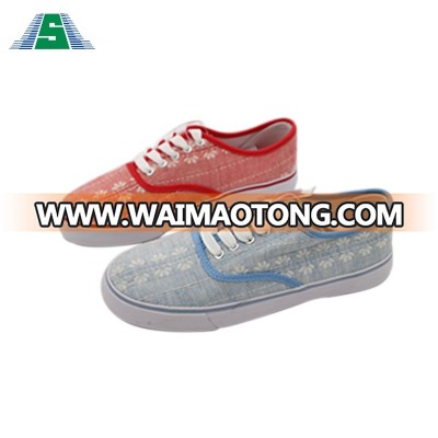 Customized supplier latest vulcanized paintable shoes wholesale canvas tennis shoes